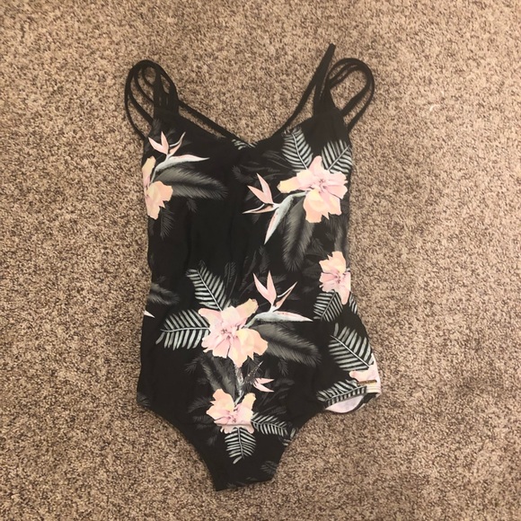 Swimming suit - Picture 1 of 2